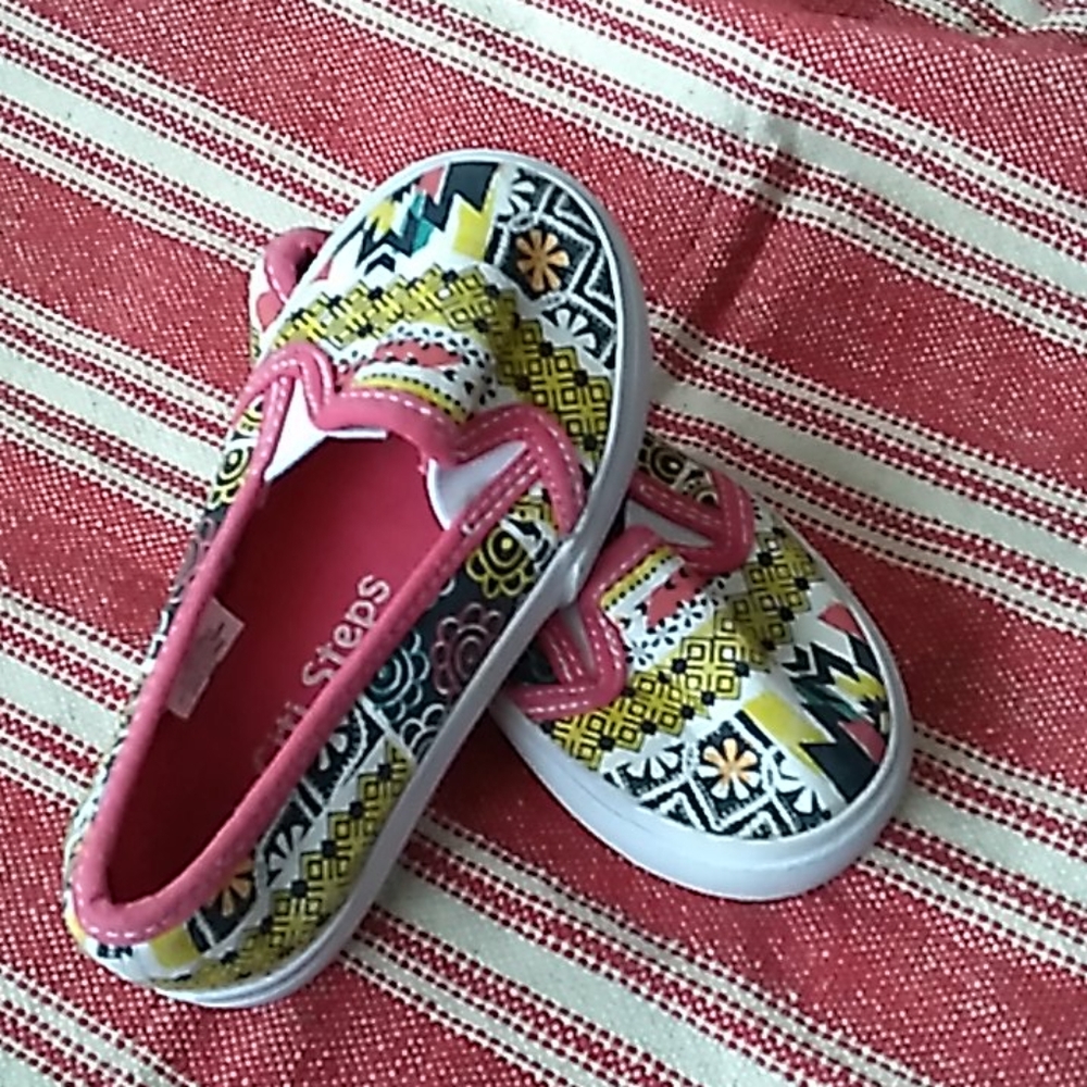 Gently used slip on sneakers